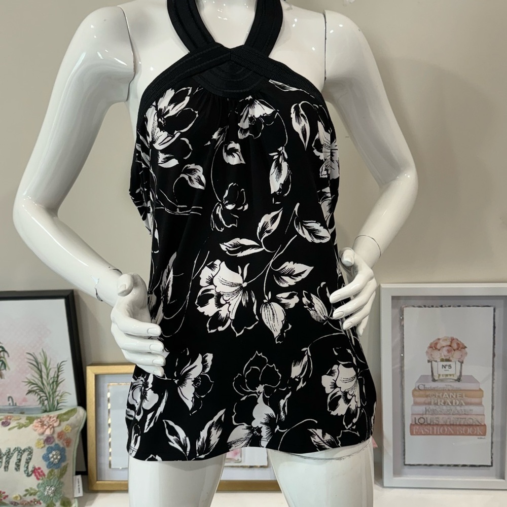 White House Black Market Black & White Floral Halter Top. Size Medium - Picture 4 of 5